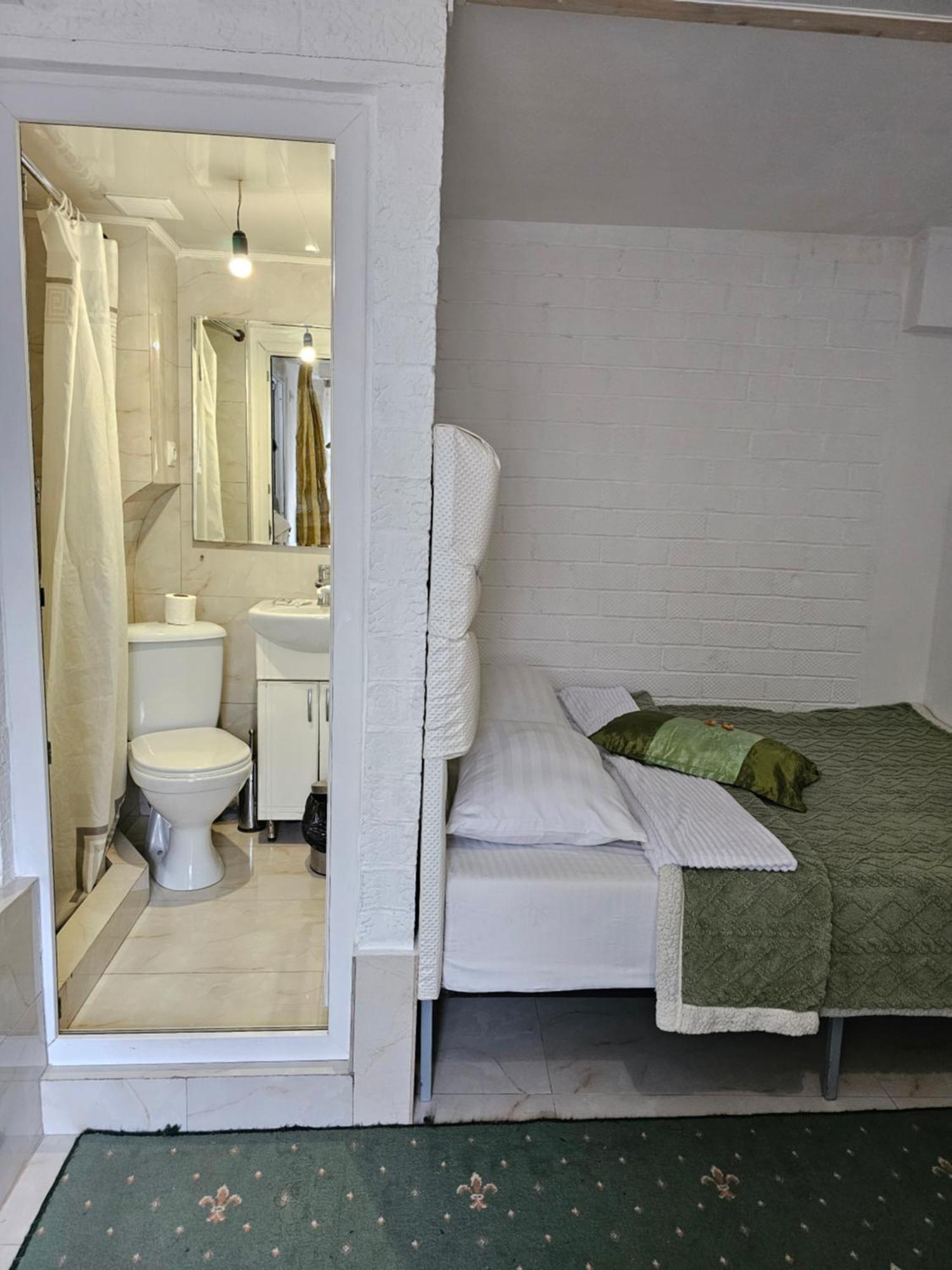Centralgreen Studio Chişinau Exteriör bild
